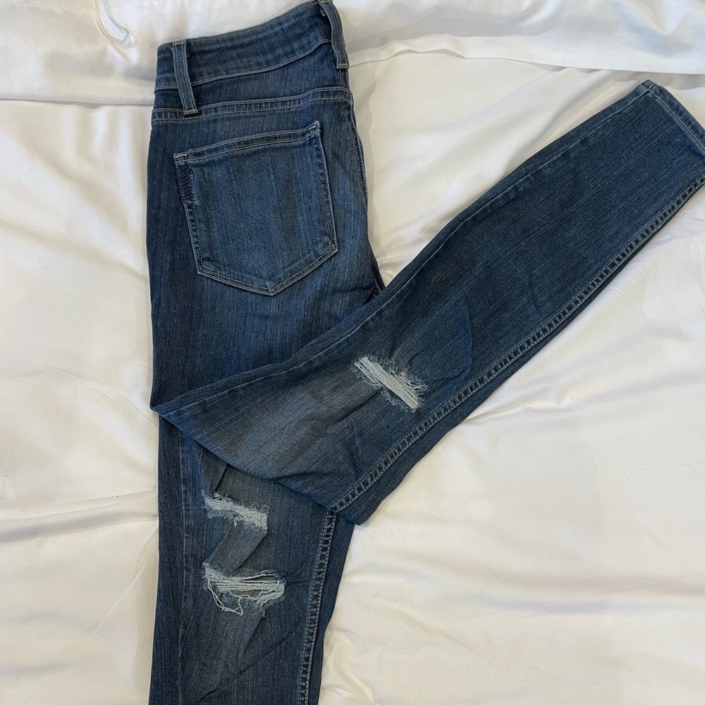 Paige low-rise skinny Jean in a size 27